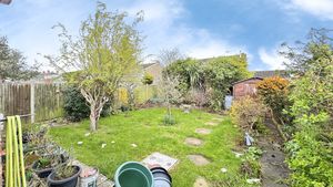 Beacon Close- click for photo gallery